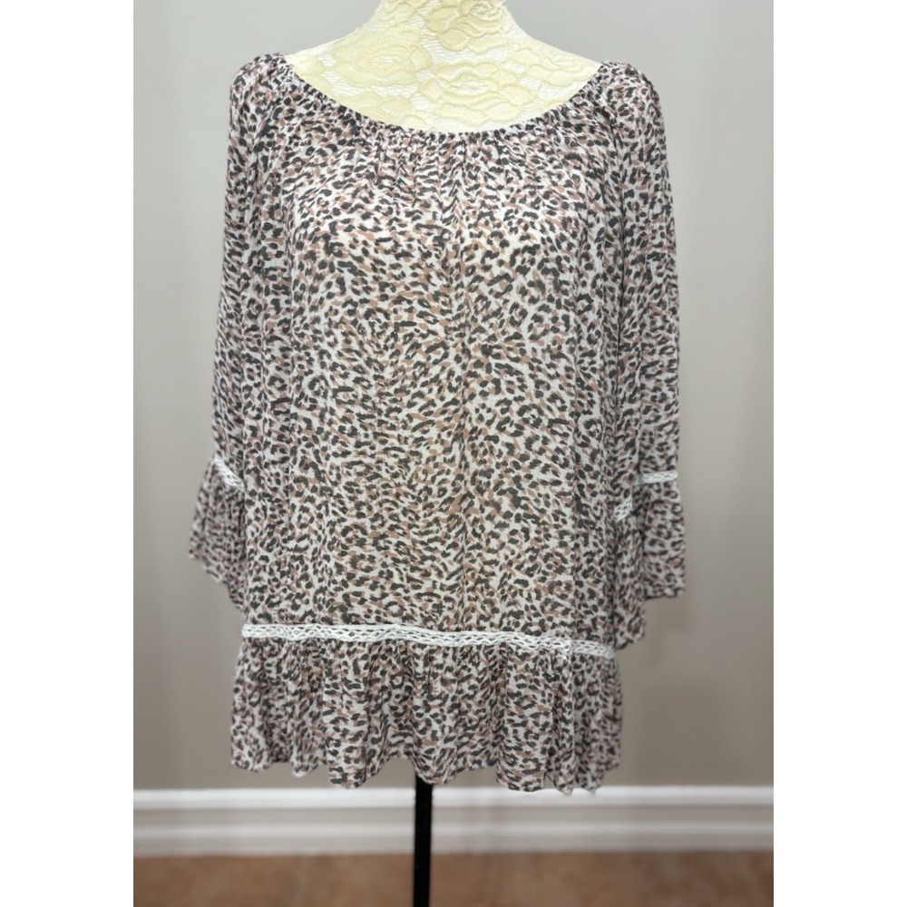 Zac & Rachel Woman 2X Leopard Print Blouse 3/4 Bell Sleeve Crochet Lace Trim